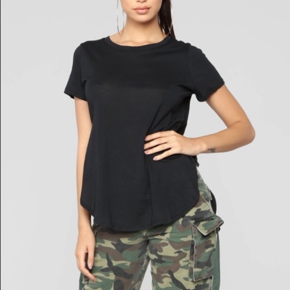 NWOT Fashion Nova Side Slit Tee - Picture 3 of 4